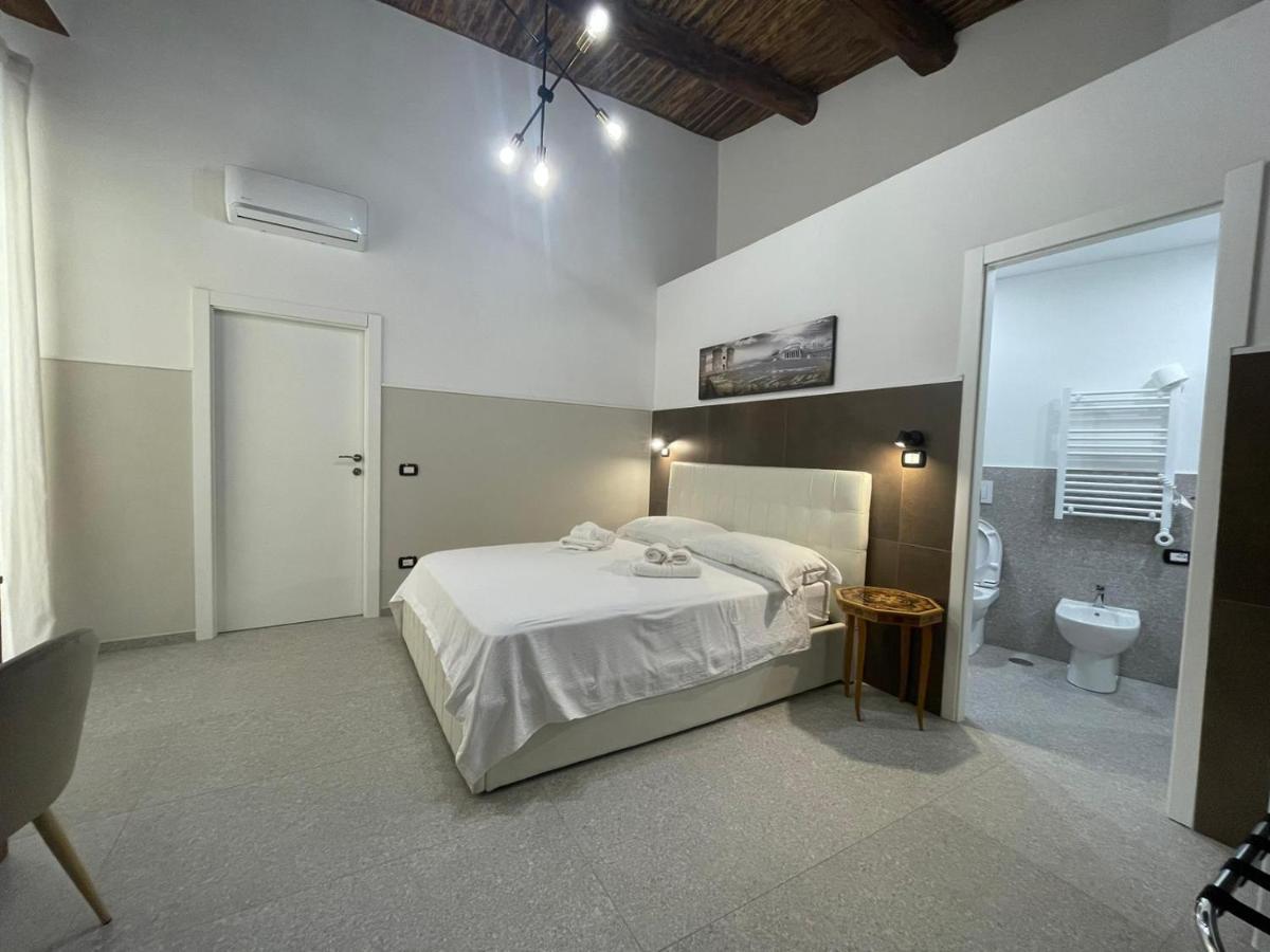 La Suite Del Centro Storico Neapel Exterior foto
