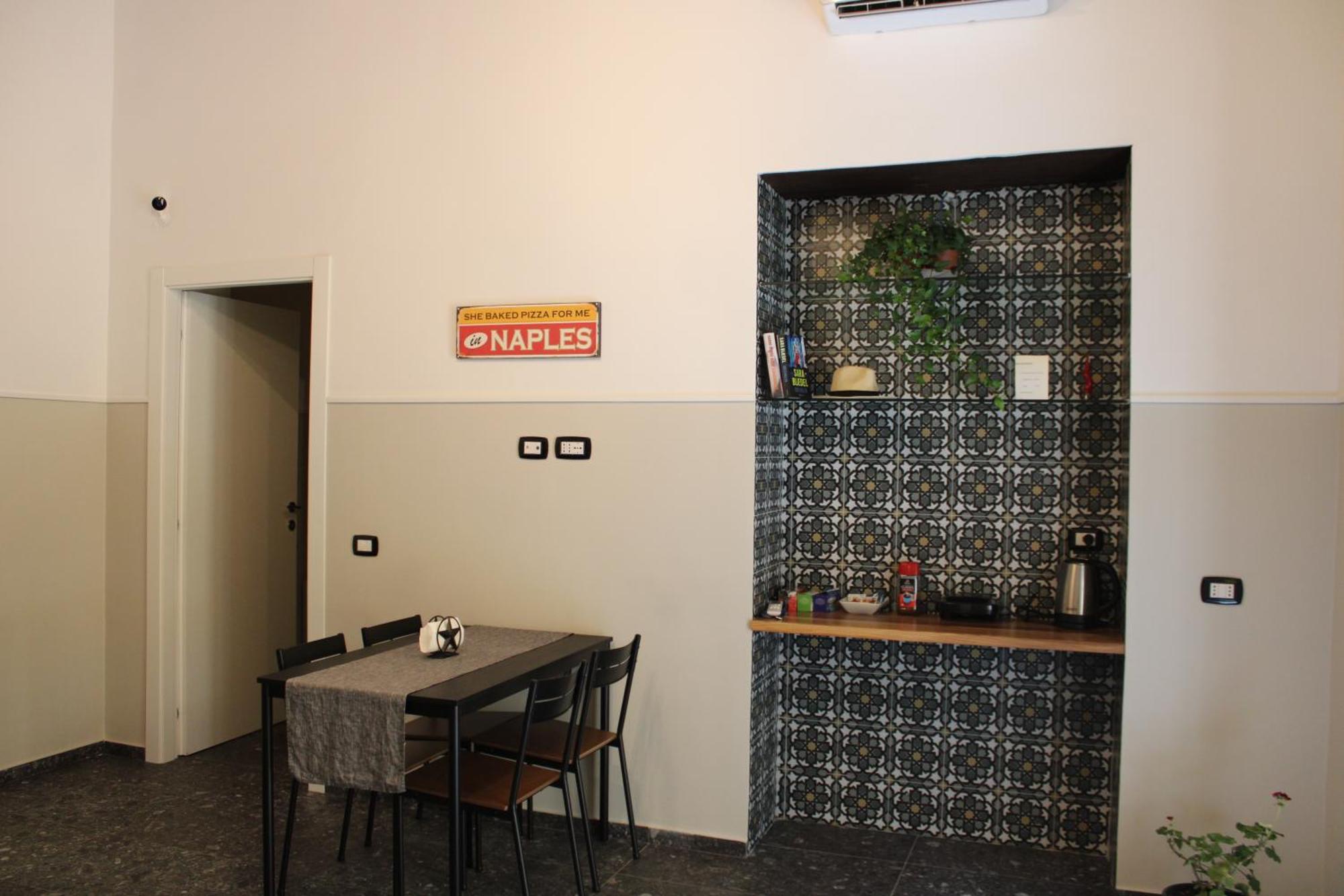 La Suite Del Centro Storico Neapel Exterior foto